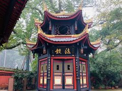 -峨眉山报国寺