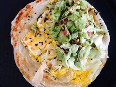 东北肘子卷筋饼-白天鹅家宴·东北菜