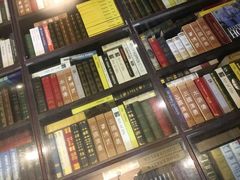 -钟书阁(松江泰晤士小镇店)