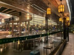 -茅草房·河畔园林火锅