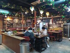 大堂-·缸桶屋·韩式牛肋条自助烤肉(西湖D11店)
