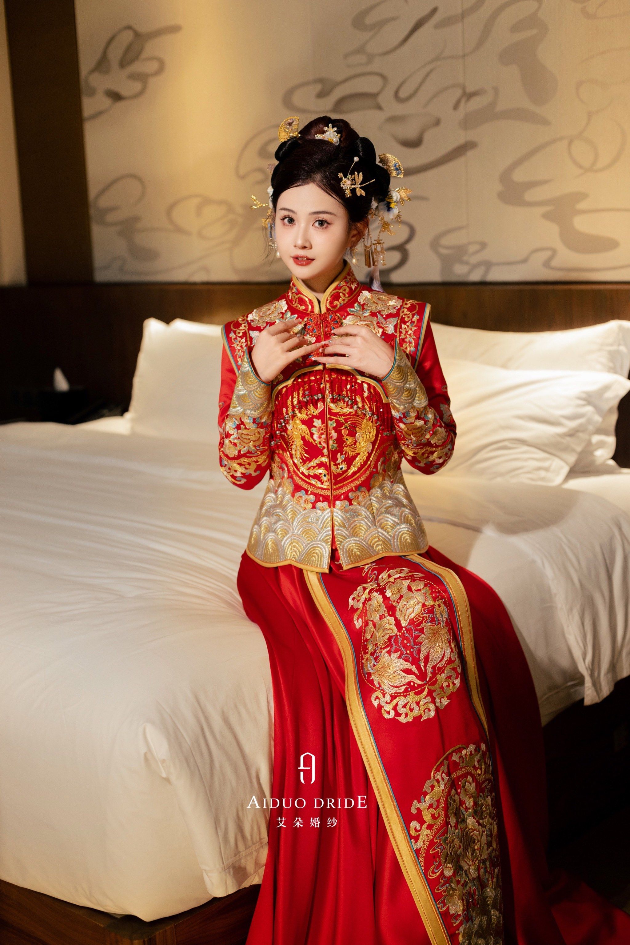 将新中式风格发扬到极致🌟
#中式嫁衣#秀禾服#青岛婚纱#青岛婚纱