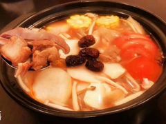 -休记光头香辣蟹干锅(绵竹店)