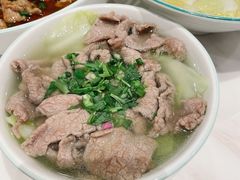 -犇逸·乐山跷脚牛肉·四川现炒(览海店)