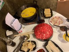 -鲜入围煮花胶鸡海鲜火锅