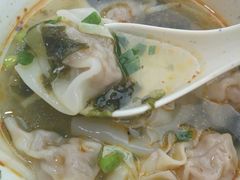 鸡汤馄饨-鸡鸣汤包(广东路店)