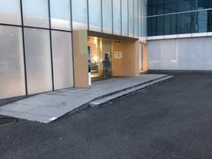 -杭州中沃沃尔沃4S店(滨江区店)