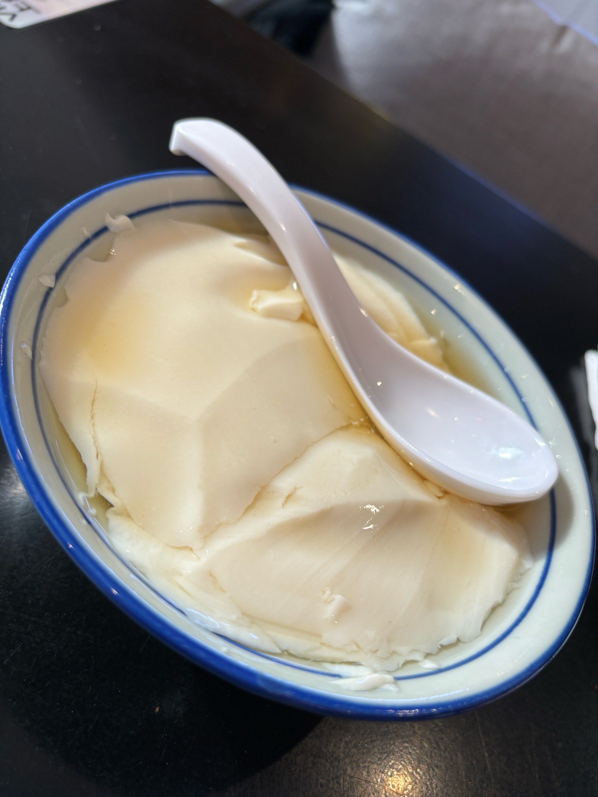 摩天轮下甜豆花及雪糕