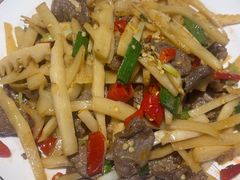 -牛八宝桂林米粉(八里庄店)