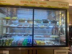 -天成·潮州牛肉脆肉鱼生蚝自助火锅