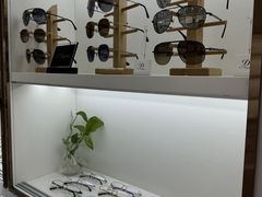 -翰佐蔡司小乐圆·依视路星趣控·暴龙眼镜折扣店