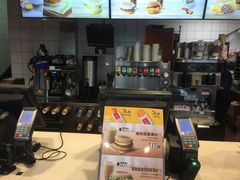 -麦当劳(虹梅路地铁站店)