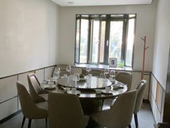 -吕氏焗小鲜•花园餐厅(八大关店)