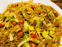 火腿炒方便面-小俩口烧烤东北菜(双井店)