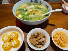 老母鸡汤虾仁面-李犟大爆鳝面·手工蟹黄包(湖滨西湖店)