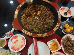 -烧哥美蛙肥肠鱼火锅·十五年社区店