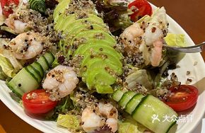 Shrimp Quinoa Avocado Salad