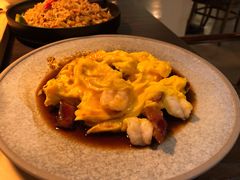 滑蛋虾仁炒叉烧-来龙里 精致 东南亚餐室(万象城店)