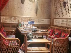 -老牌坊云南鱼豆花火锅(爱建店)