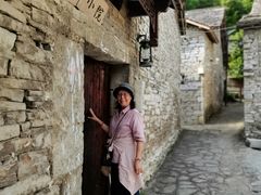 -高荡千年布依古寨旅游景区