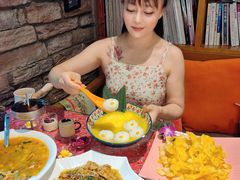 -月亮眼花园餐厅书吧酒吧
