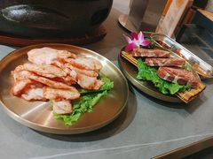 -围炉肉舍•炭烤活鳗•丹东海鲜烤肉(步行街店)