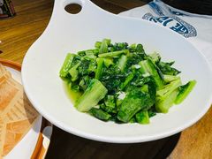 -头上红煨盐鸡·非遗院子餐厅