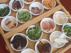 -云南荟·湖畔领宴(领事馆店)
