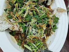 -始于2011柳周农家菜沙田柚美食店(东大街店)