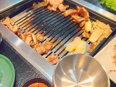 -臻牛烤肉