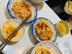 -顺溜·手工刀削面·黑金店(铜锣湾店)