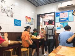 大堂-覃肥叔桂林米粉(粮道街店)