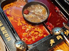 -老牌坊云南鱼豆花火锅(爱建店)