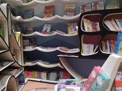 -钟书阁(群光广场店)