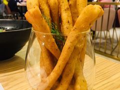 茴香小油条-椒爱水煮鱼川菜(新抚万达店)
