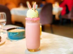 草莓奶昔配小兔冰激凌-西堤牛排(南京龙江店)