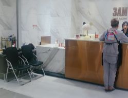 前台-3AM HAIR SALON烫发染发接发