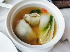 菜胆云吞炖鸡-唐阁海景中餐厅·早茶·粤菜•生日聚餐(海口朗廷酒店)