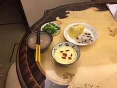 -爱的果实月嫂育婴师(世纪东方店)