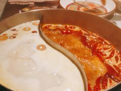 -尚尚仙·酸汤猪手·猪肚鸡火锅(华联万柳购物中心店)