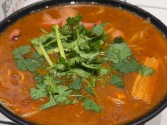 招牌炸酱小锅米线-肥汁米蘭香港米线(长宁来福士店)