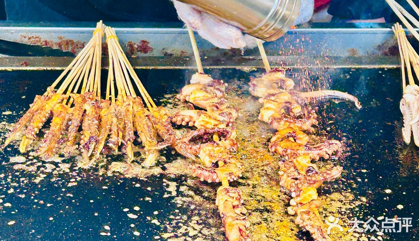 太平街里面一家爆火的烧烤店！