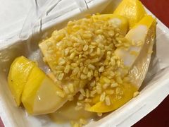 -芒果糯米饭摊子