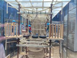 -PIPIKINGDOM皮皮王国欢乐号(欢乐海岸购物中心店)