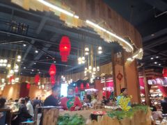 -老滇山寨•云南特色菜•地方菜•民族风情歌舞表演(金碧店)