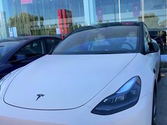 -TESLA 特斯拉(北京南四环中路特斯拉中心)