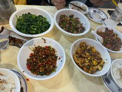 -笨罗卜浏阳菜馆(太平街店)