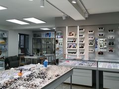 -潘多拉眼镜·蔡司依视路明月(潘家园店)