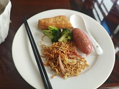 -深圳君逸国际酒店(龙岗横岗塘坑地铁站店)