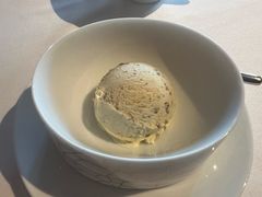 白松露冰淇淋-新荣记(建国门外大街店)